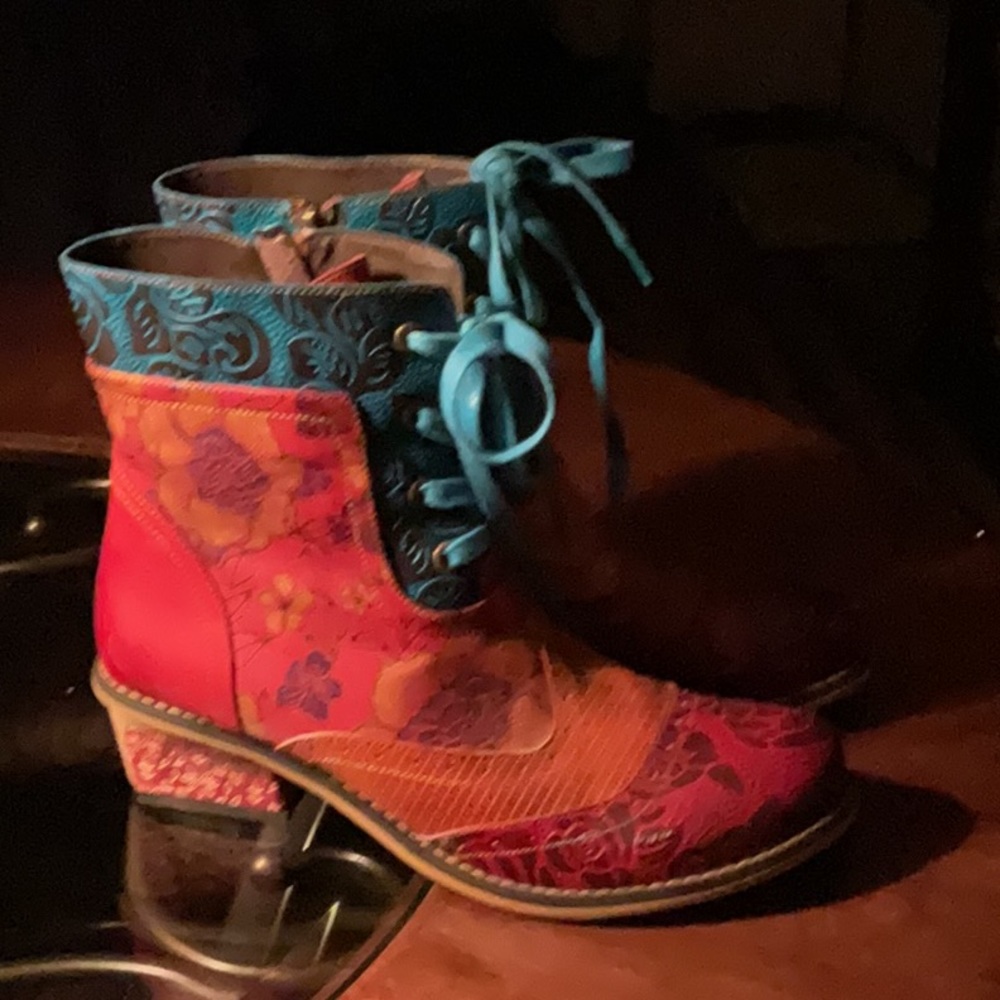 Turquoise & Red Ankle Boots ♥️